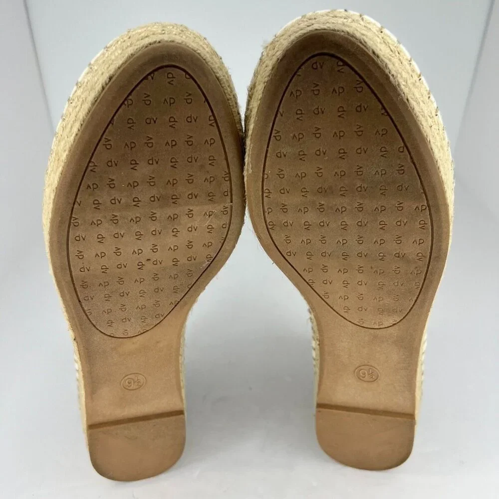 DV By Dolce Vita Womens Cream Black Striped Espadrille Canvas Size 9.5 Sneakers